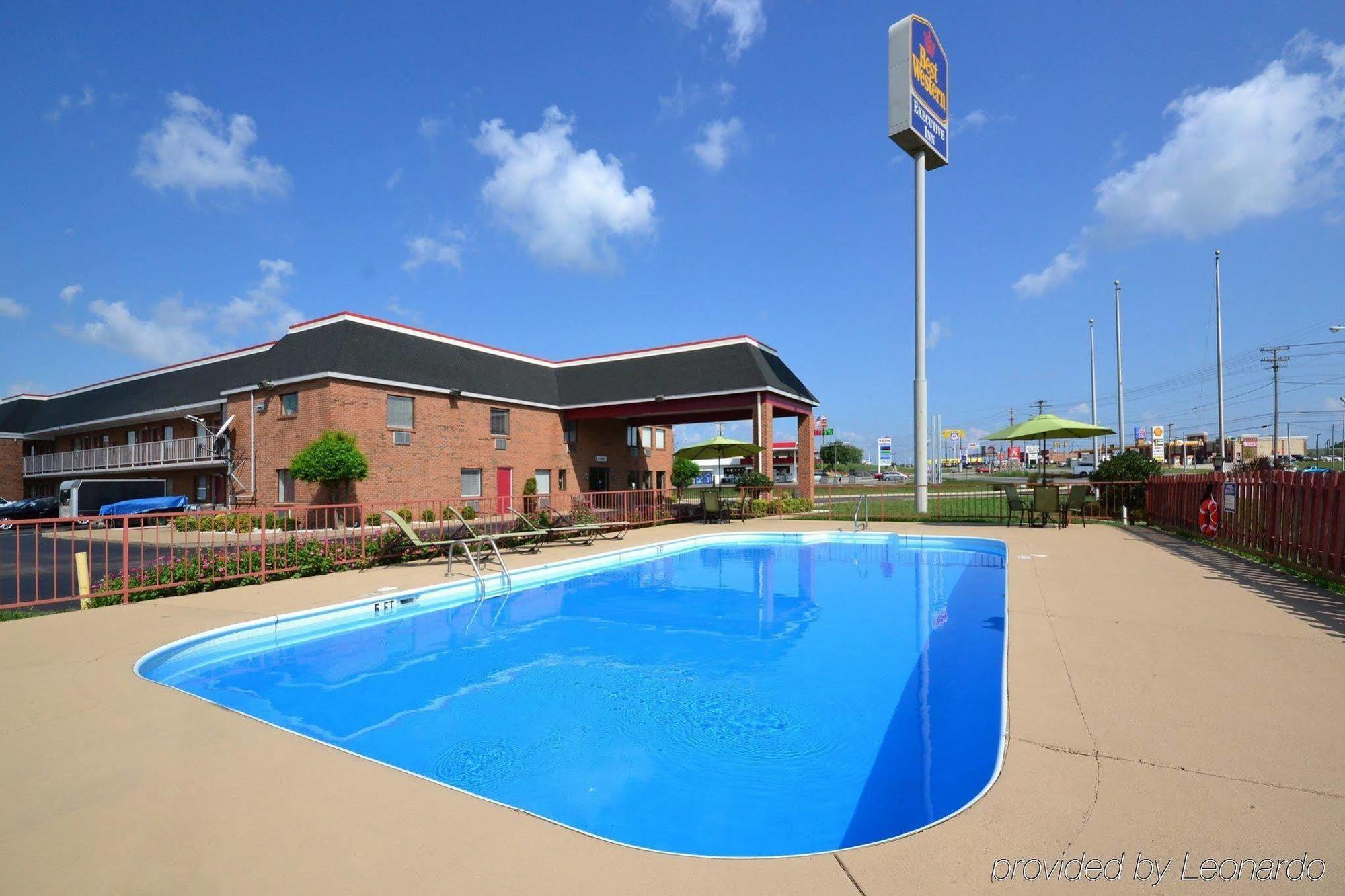 Best Western Dickson Exteriör bild